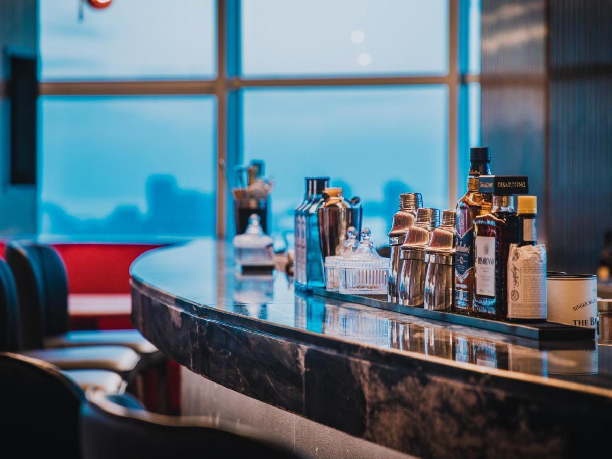 Radisson Red Hotel Zhuhai Gongbei Port Екстер'єр фото