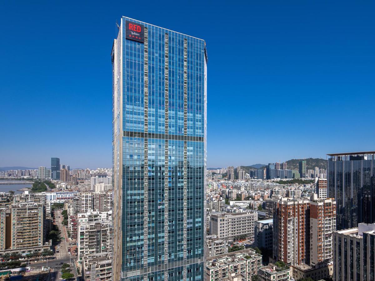 Radisson Red Hotel Zhuhai Gongbei Port Екстер'єр фото