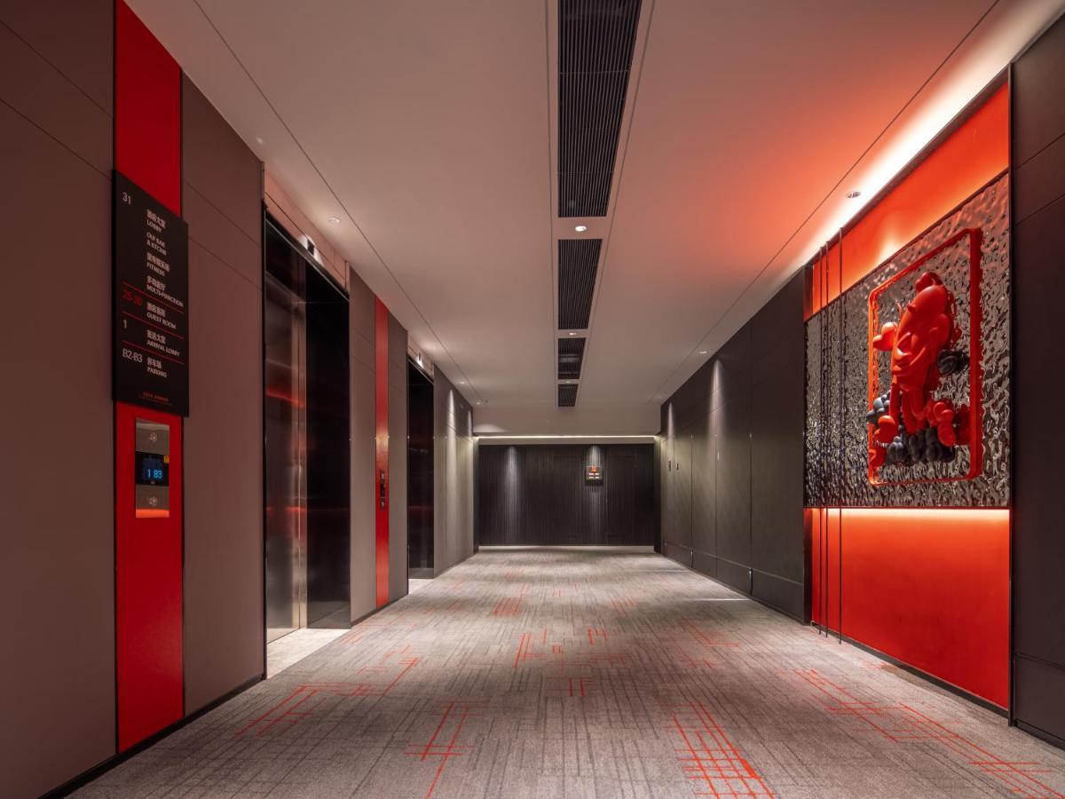 Radisson Red Hotel Zhuhai Gongbei Port Екстер'єр фото