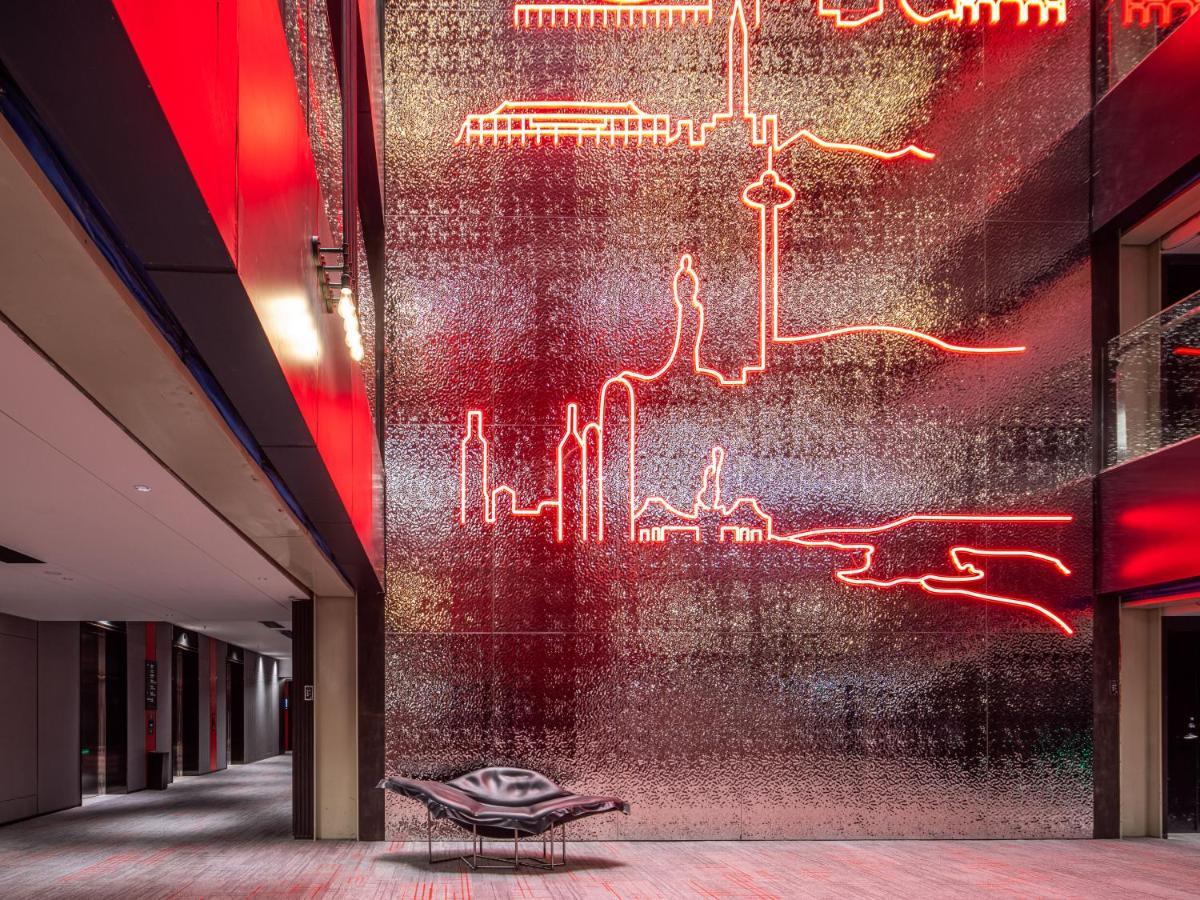 Radisson Red Hotel Zhuhai Gongbei Port Екстер'єр фото