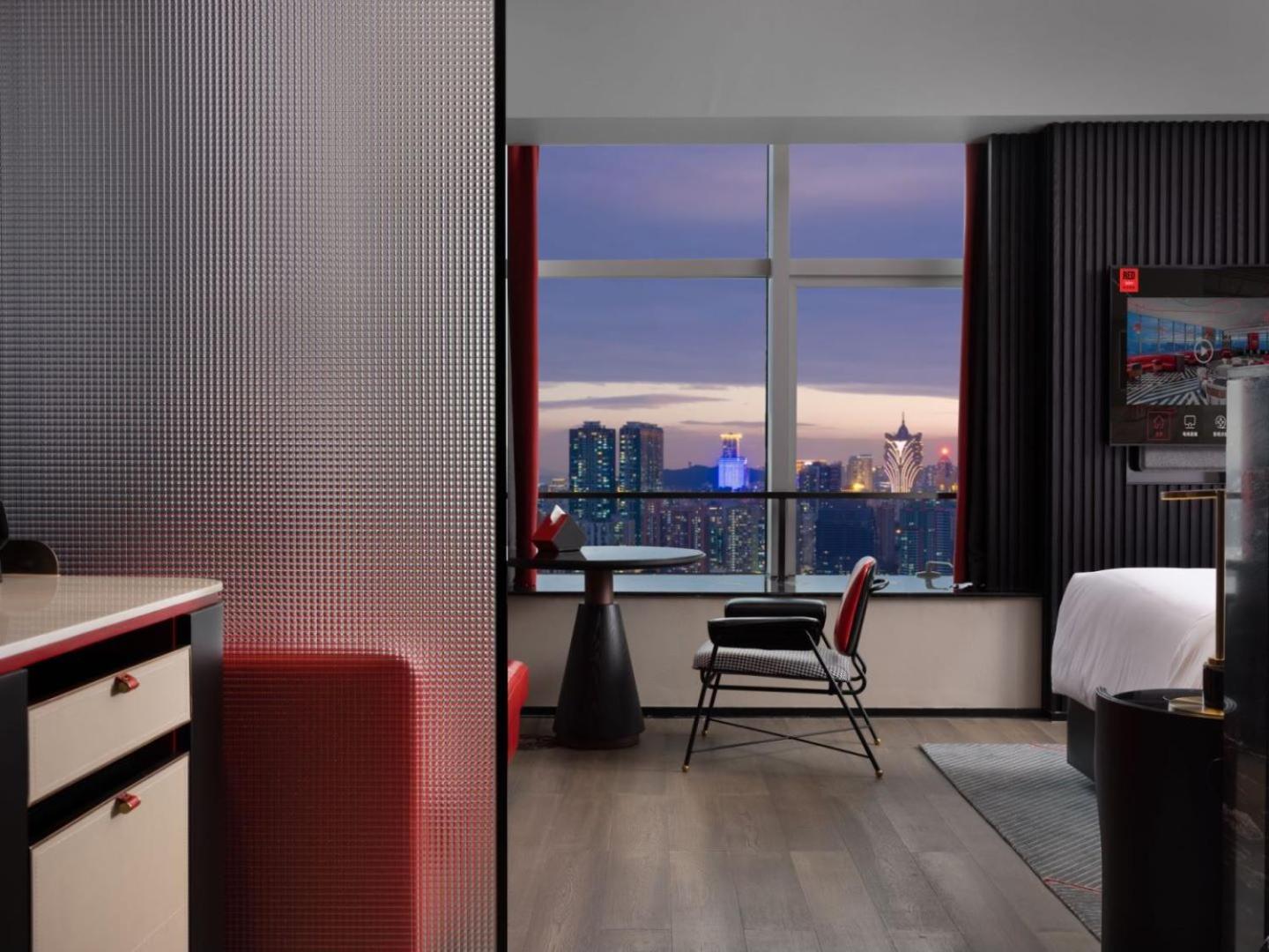 Radisson Red Hotel Zhuhai Gongbei Port Екстер'єр фото