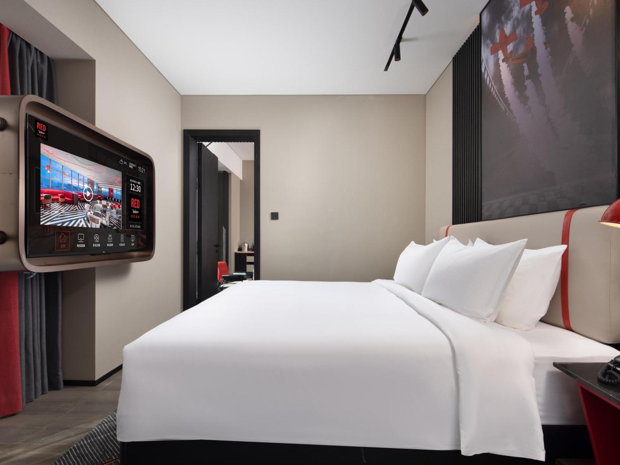 Radisson Red Hotel Zhuhai Gongbei Port Екстер'єр фото